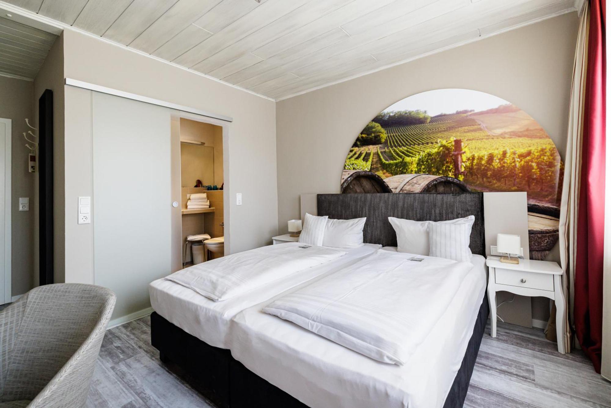 Flair Hotel Zum Storchen Bad Windsheim Bagian luar foto