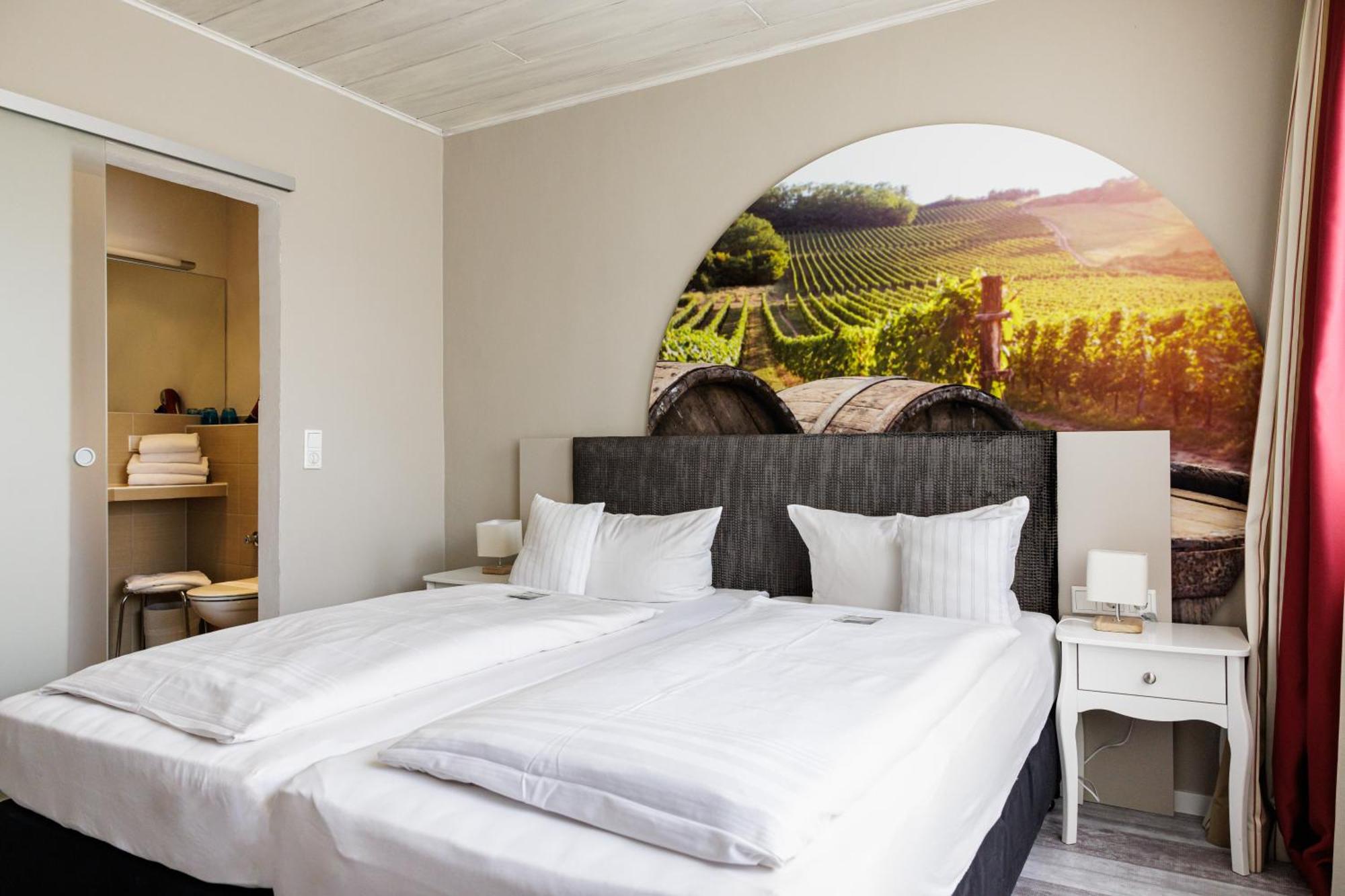 Flair Hotel Zum Storchen Bad Windsheim Bagian luar foto