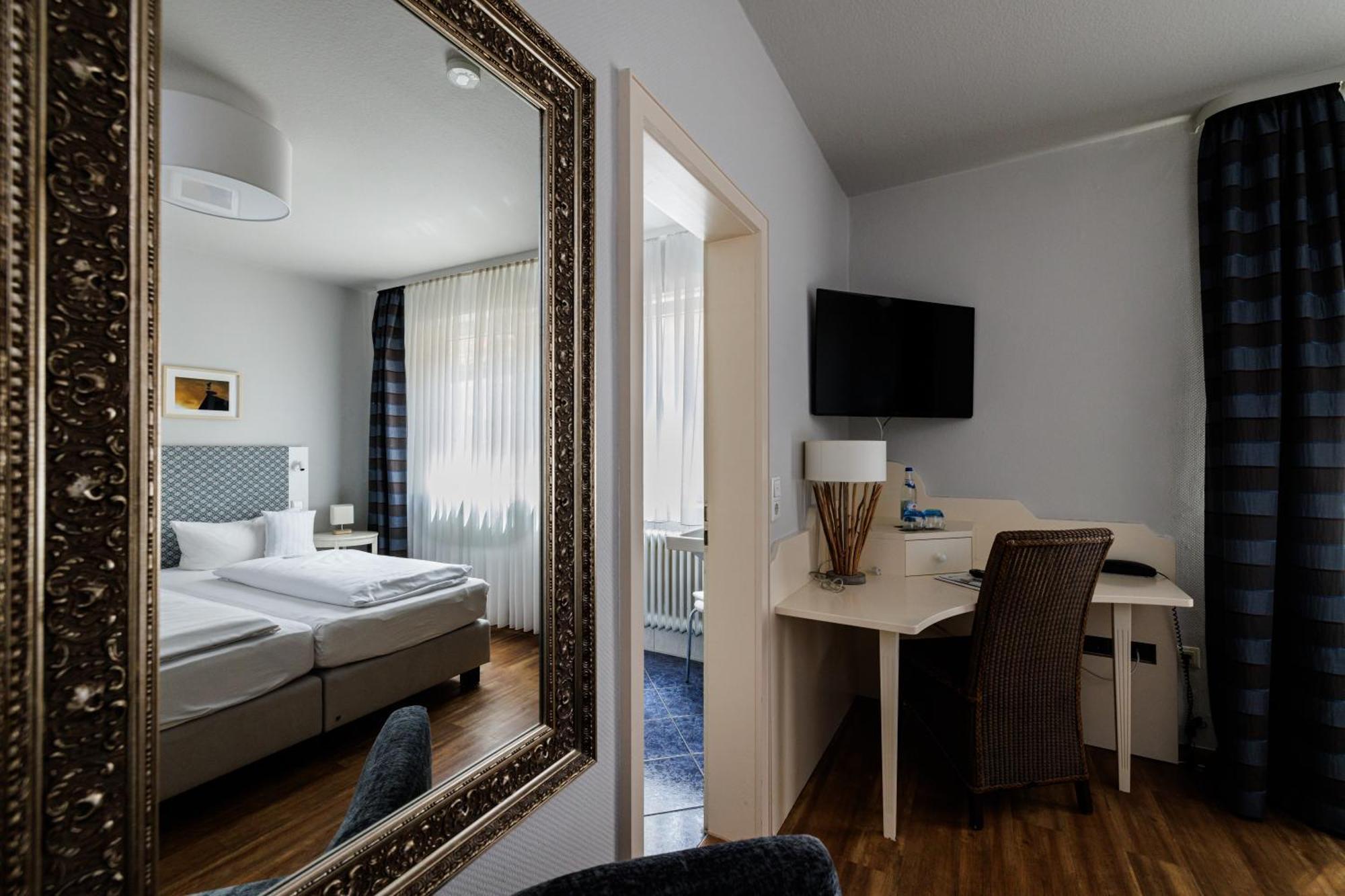 Flair Hotel Zum Storchen Bad Windsheim Bagian luar foto