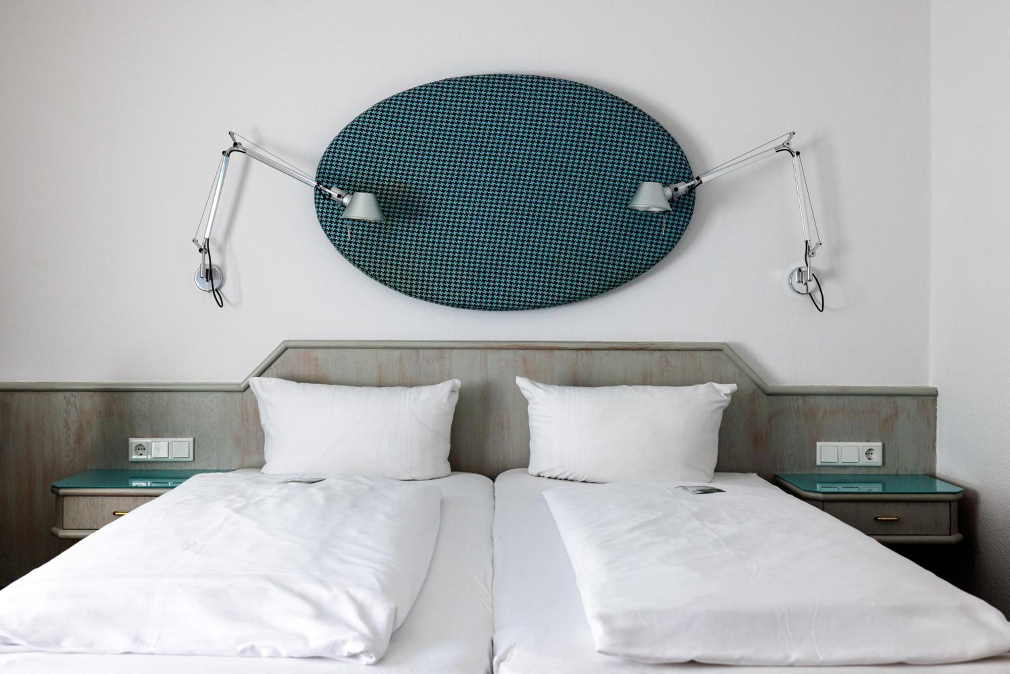 Flair Hotel Zum Storchen Bad Windsheim Bagian luar foto
