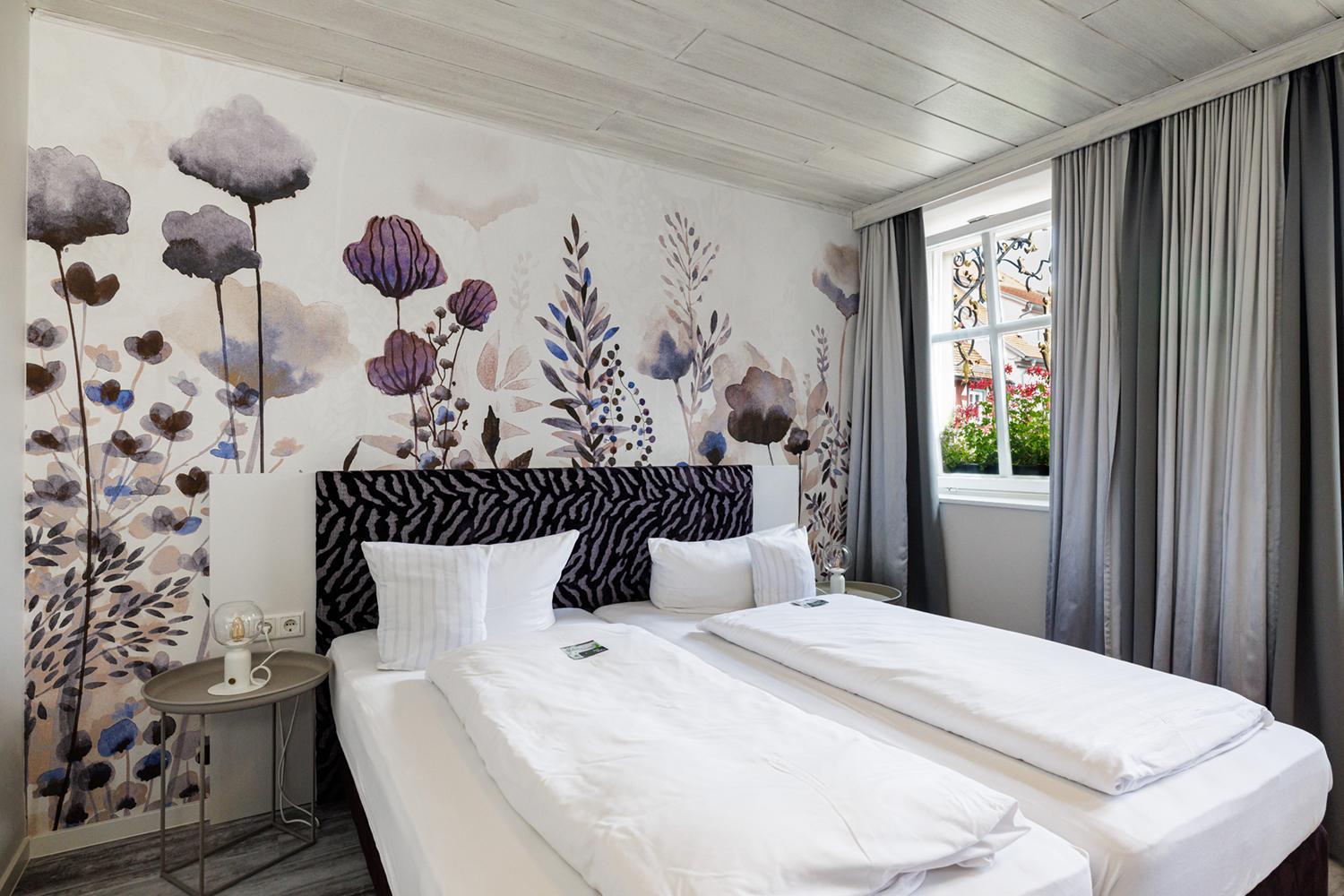 Flair Hotel Zum Storchen Bad Windsheim Bagian luar foto