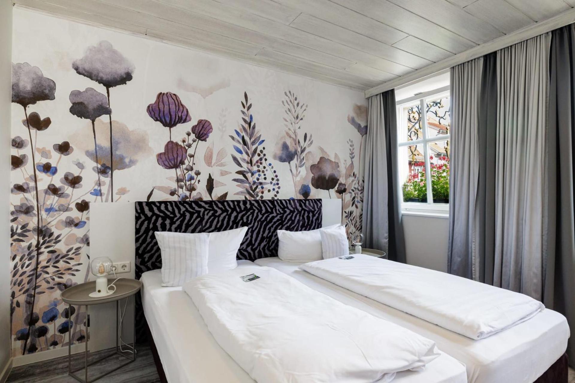 Flair Hotel Zum Storchen Bad Windsheim Bagian luar foto