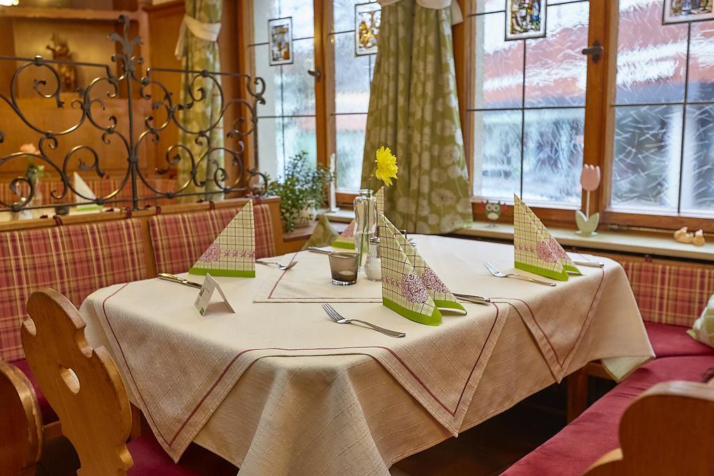 Flair Hotel Zum Storchen Bad Windsheim Bagian luar foto