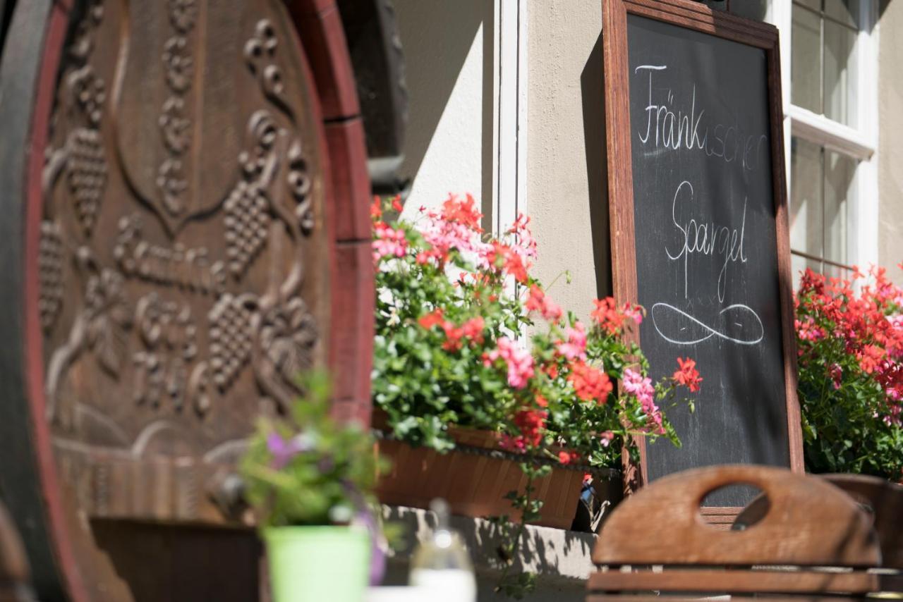 Flair Hotel Zum Storchen Bad Windsheim Bagian luar foto
