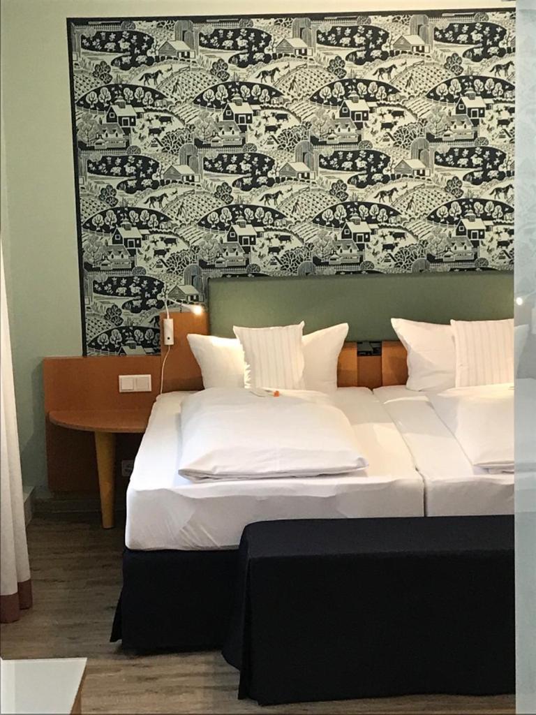Flair Hotel Zum Storchen Bad Windsheim Bagian luar foto